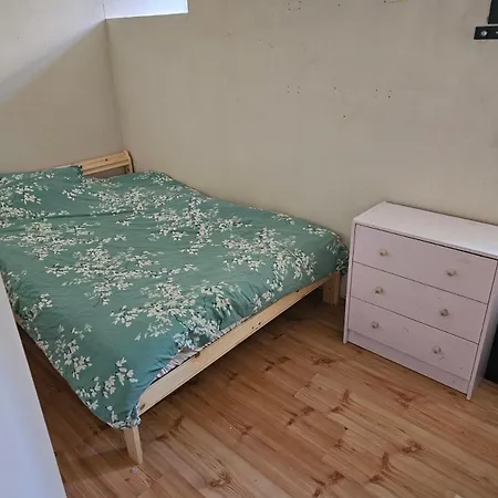 Private Bedroom In Shared Habitación en casa particular Trondheim